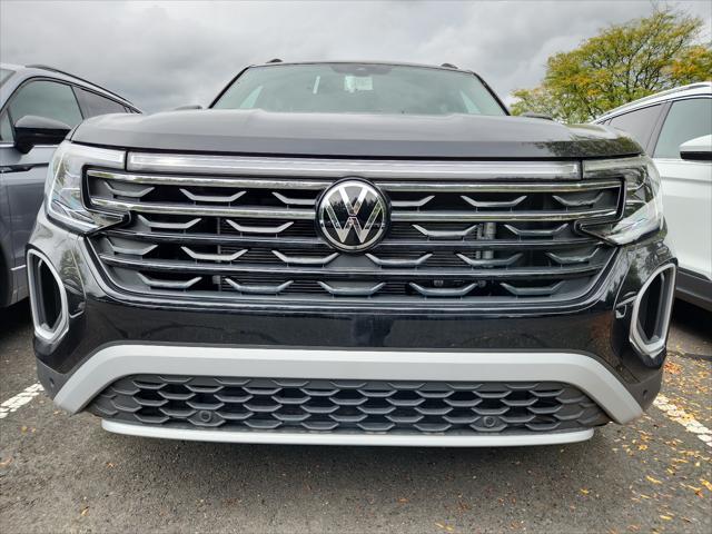 new 2024 Volkswagen Atlas car, priced at $50,101