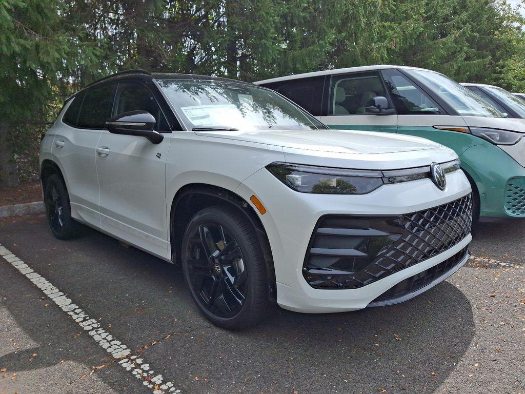 new 2025 Volkswagen Tiguan car, priced at $39,459
