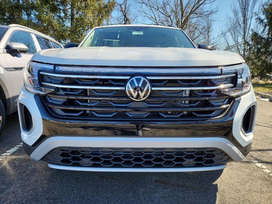 new 2024 Volkswagen Atlas car, priced at $50,098