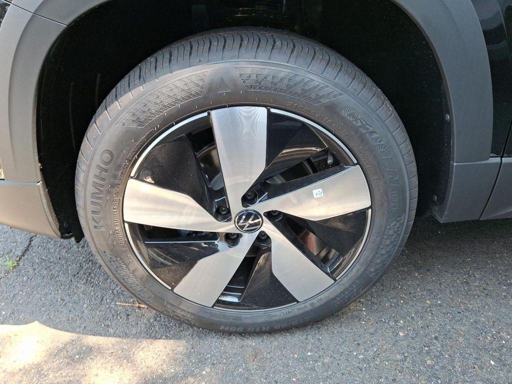 new 2025 Volkswagen Taos car, priced at $29,051