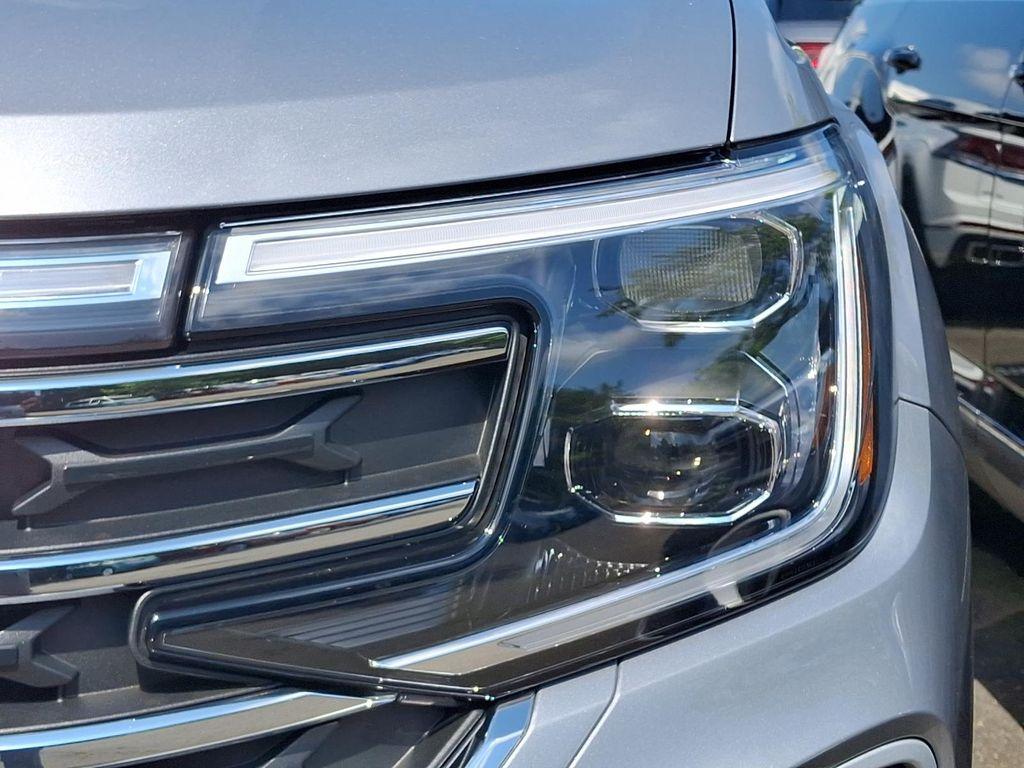 new 2025 Volkswagen Atlas car, priced at $46,667