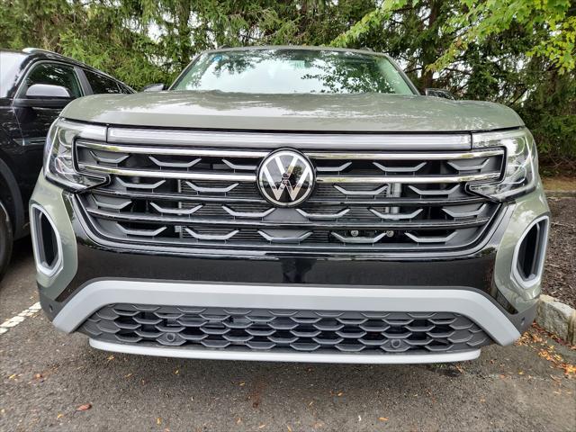 new 2024 Volkswagen Atlas car, priced at $50,031