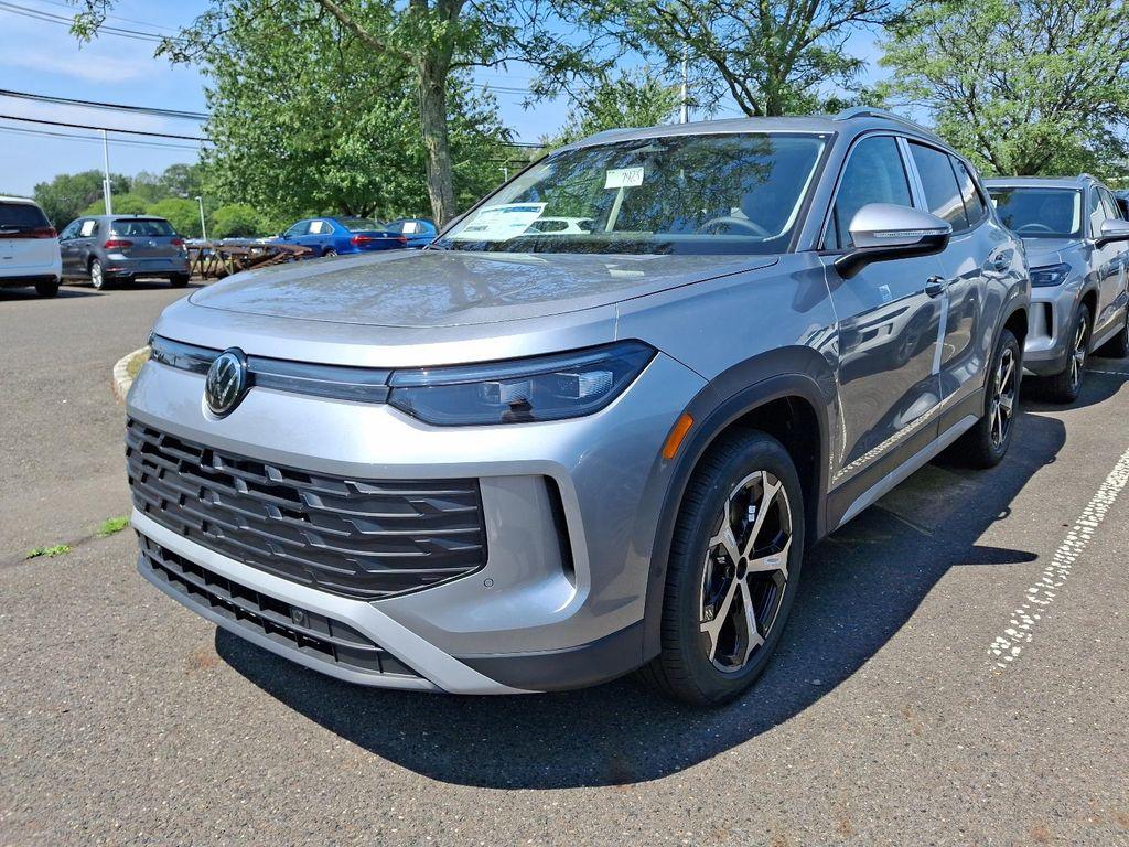 new 2025 Volkswagen Tiguan car, priced at $37,981