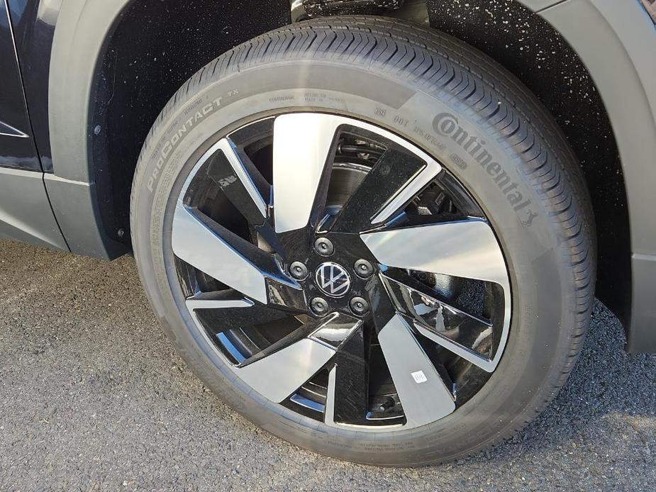 new 2024 Volkswagen Taos car, priced at $36,131