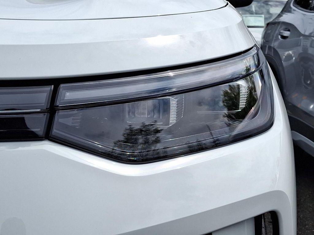 new 2025 Volkswagen Tiguan car, priced at $38,400
