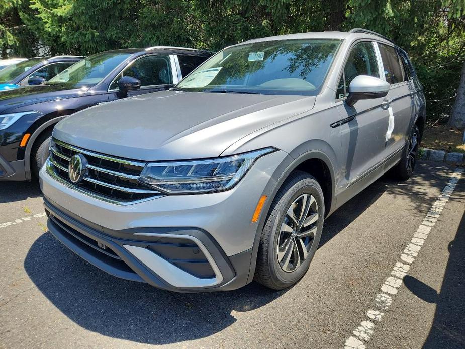 new 2024 Volkswagen Tiguan car, priced at $33,081