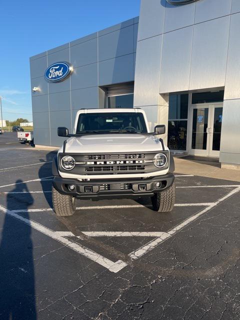 new 2025 Ford Bronco car, priced at $52,060