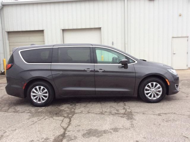 used 2019 Chrysler Pacifica car, priced at $14,990