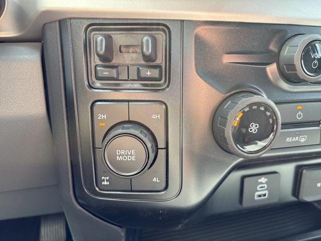 new 2025 Ford F-250 car, priced at $68,728