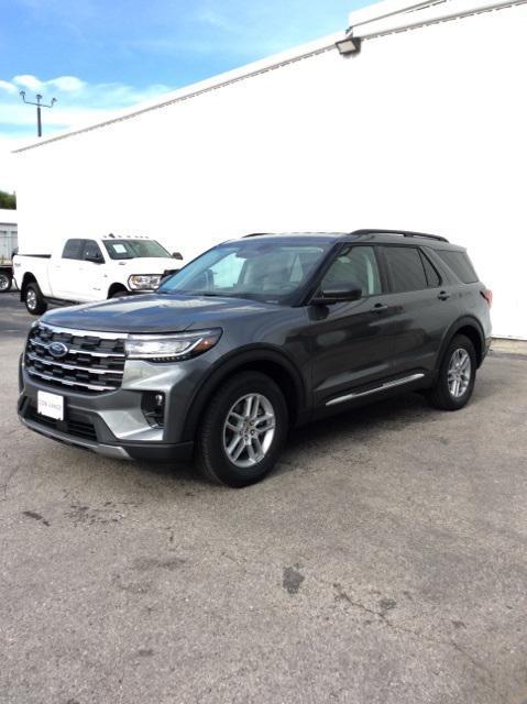 new 2025 Ford Explorer car, priced at $42,183