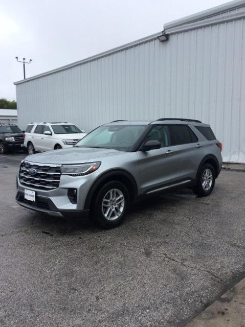 new 2025 Ford Explorer car, priced at $41,730