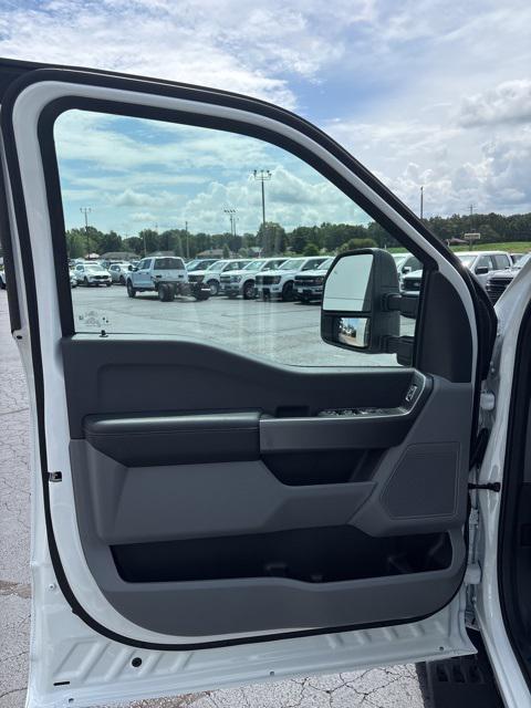 new 2025 Ford F-250 car, priced at $58,490