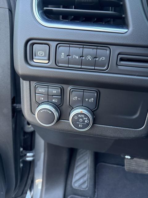 used 2021 GMC Yukon car, priced at $38,489