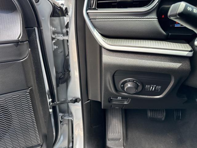used 2024 Jeep Grand Cherokee L car, priced at $31,990