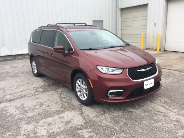 used 2022 Chrysler Pacifica car, priced at $27,597