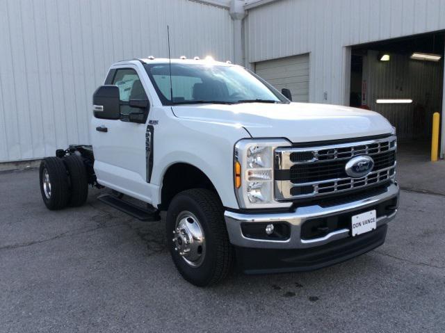 new 2024 Ford F-350 car, priced at $54,367