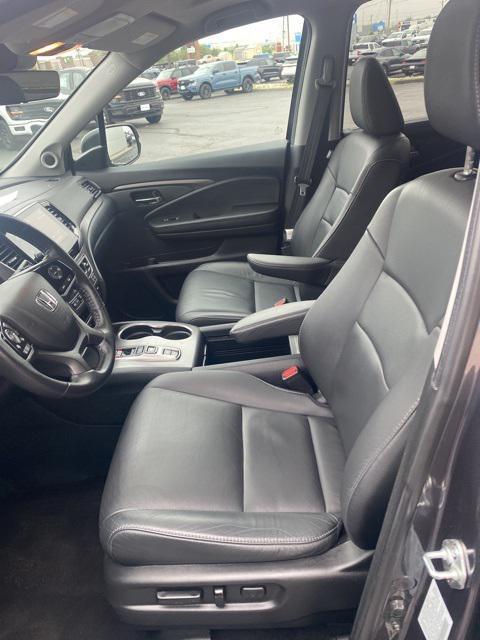 used 2022 Honda Pilot car, priced at $31,743