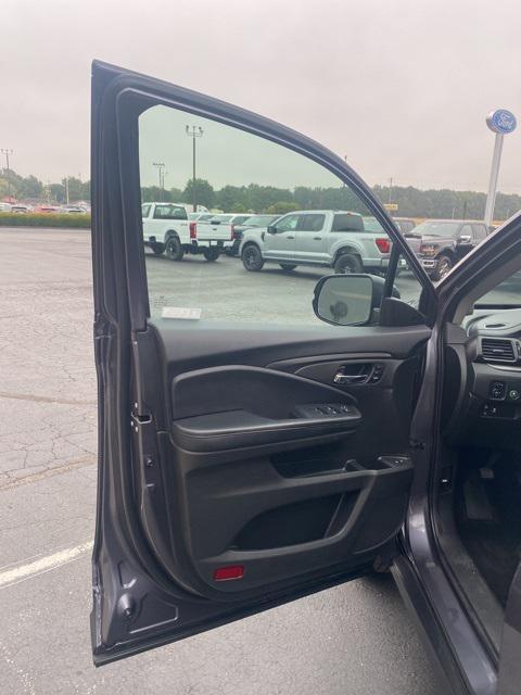 used 2022 Honda Pilot car, priced at $31,743