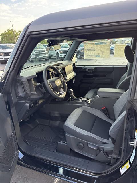 new 2025 Ford Bronco car, priced at $41,014