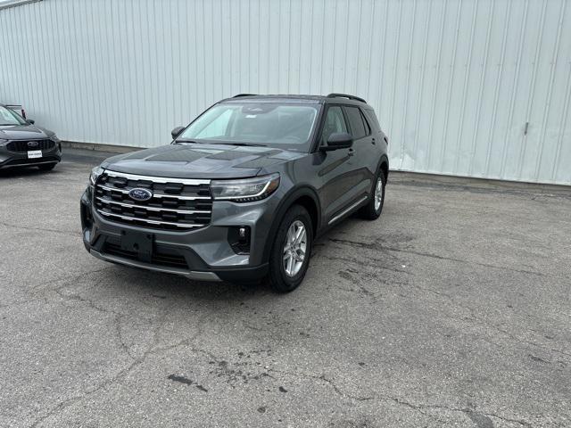 new 2025 Ford Explorer car, priced at $41,995