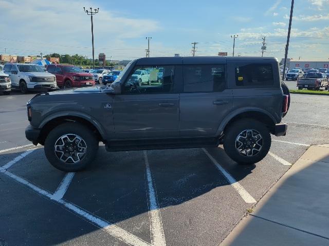 new 2025 Ford Bronco car, priced at $48,638