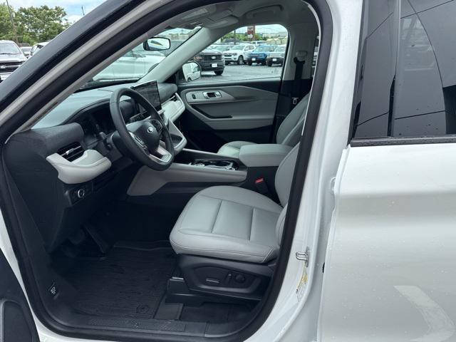 new 2025 Ford Explorer car, priced at $42,990