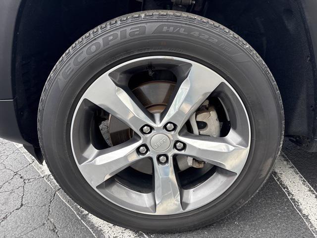 used 2022 Jeep Grand Cherokee L car, priced at $28,260