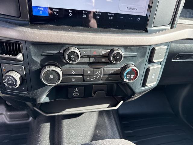 new 2025 Ford F-150 car, priced at $45,402