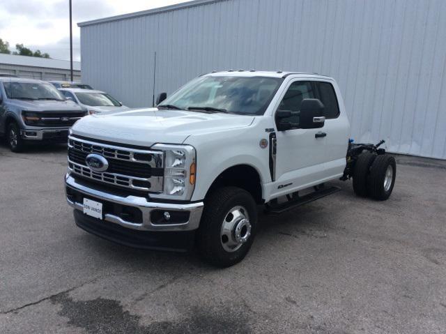 new 2024 Ford F-350 car, priced at $65,990