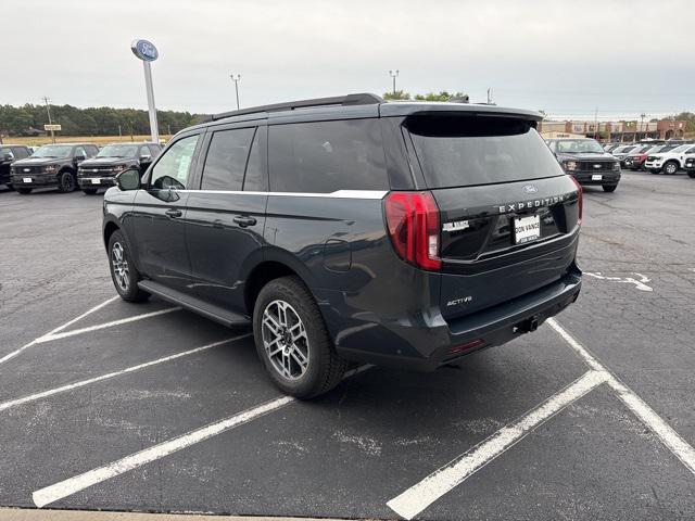 new 2025 Ford Expedition car, priced at $70,249