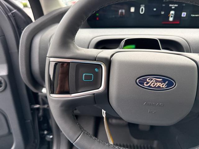 new 2025 Ford Expedition car, priced at $70,249