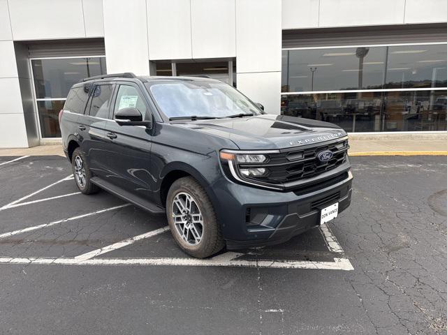 new 2025 Ford Expedition car, priced at $70,249