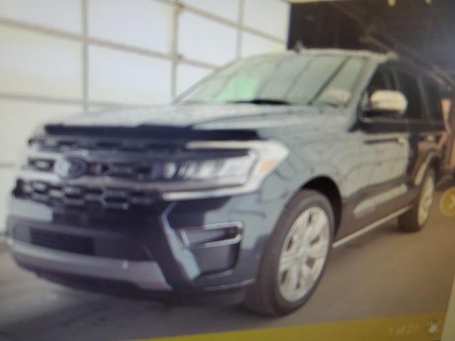 used 2024 Ford Expedition car, priced at $63,567