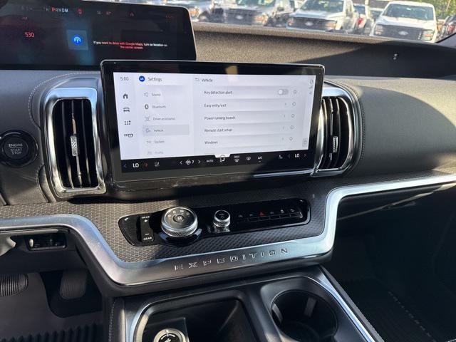 new 2025 Ford Expedition Max car, priced at $84,088