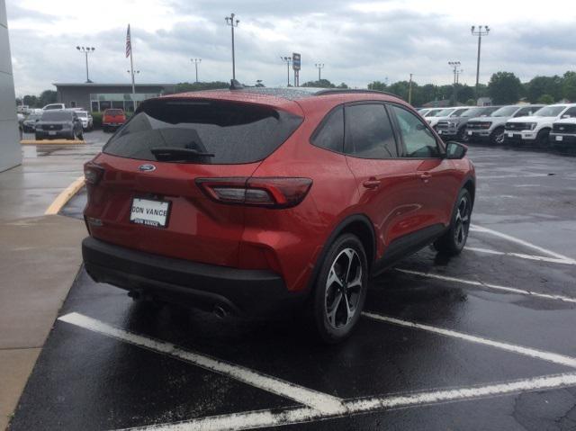 used 2025 Ford Escape car, priced at $29,990