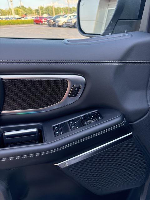 new 2025 Ford Expedition car, priced at $79,948