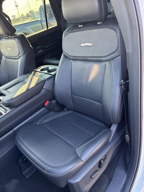 new 2025 Ford Expedition car, priced at $79,948