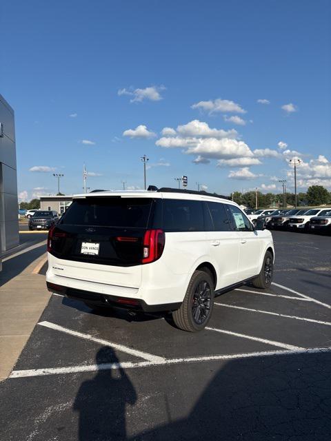 new 2025 Ford Expedition car, priced at $79,948