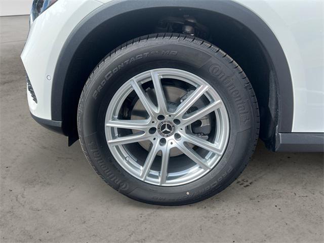 new 2025 Mercedes-Benz GLC 300 car, priced at $54,150
