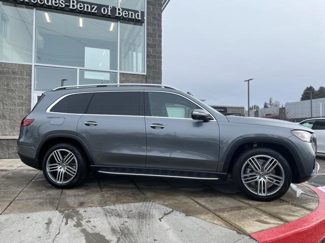 new 2025 Mercedes-Benz GLS 450 car, priced at $96,305