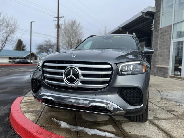 new 2025 Mercedes-Benz GLS 450 car, priced at $96,305