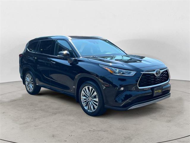 used 2024 Toyota Highlander car, priced at $52,995