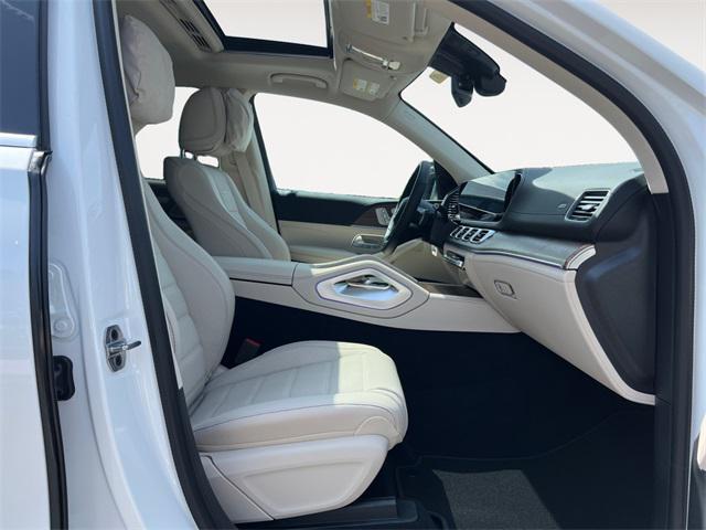 new 2025 Mercedes-Benz GLE 450e car, priced at $91,045