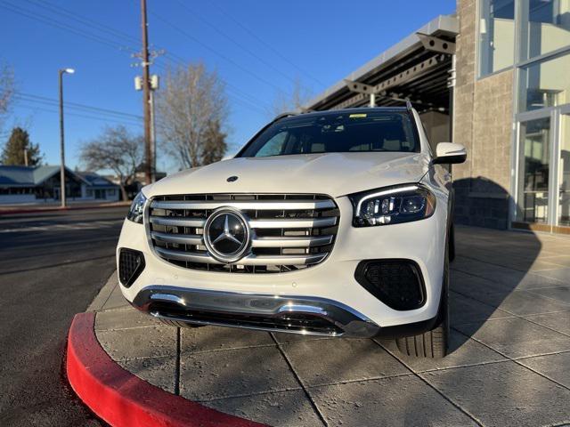 new 2025 Mercedes-Benz GLS 450 car, priced at $97,255