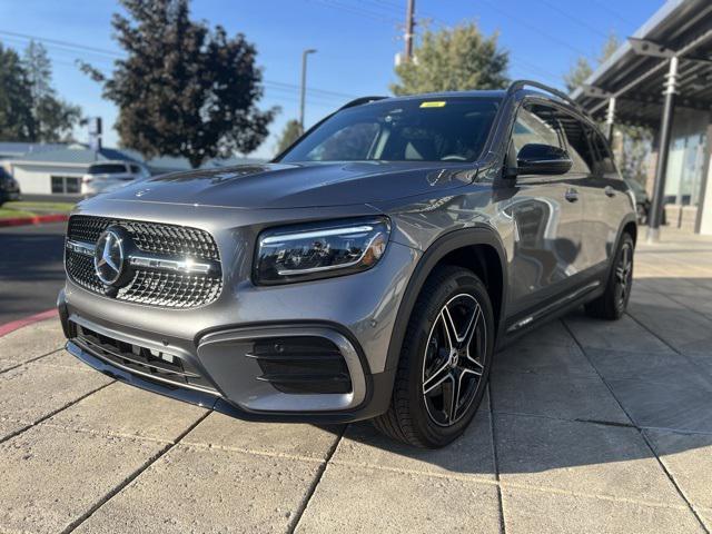 new 2025 Mercedes-Benz GLB 250 car, priced at $57,275