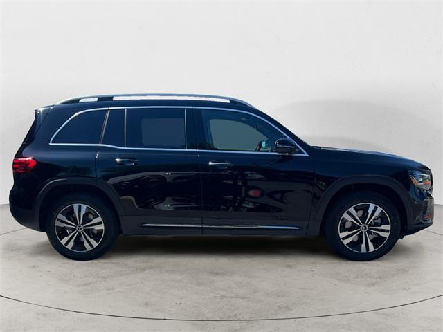new 2025 Mercedes-Benz GLB 250 car, priced at $51,590