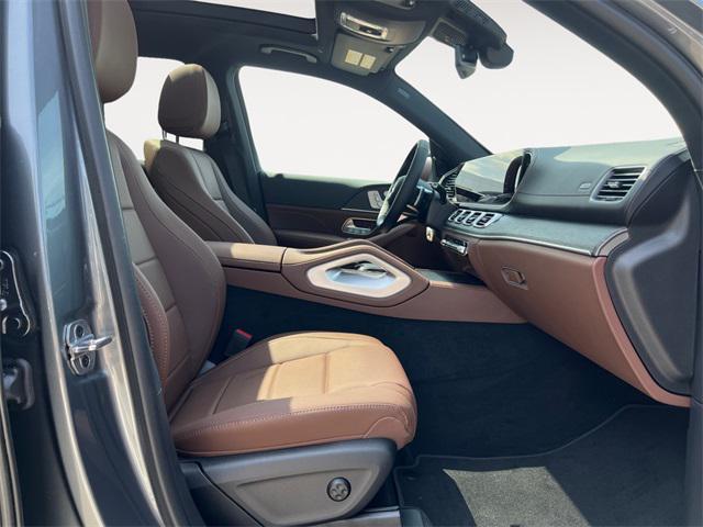 new 2025 Mercedes-Benz GLS 450 car, priced at $95,865
