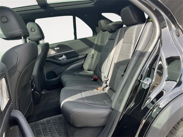 new 2025 Mercedes-Benz GLE 450 car, priced at $82,415
