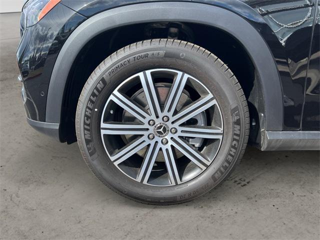 new 2025 Mercedes-Benz GLE 450 car, priced at $82,415