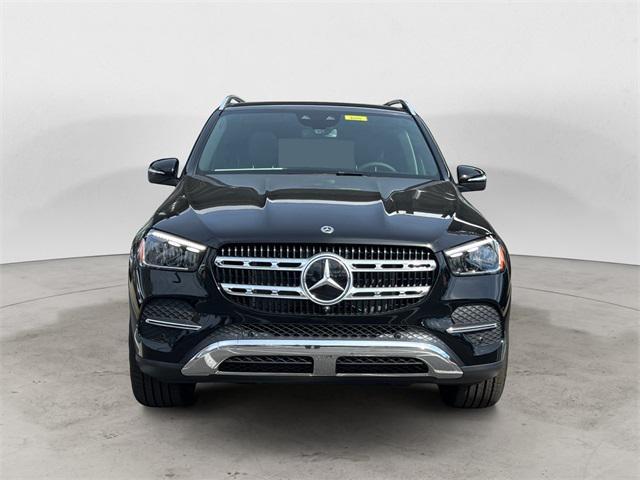 new 2025 Mercedes-Benz GLE 450 car, priced at $82,415